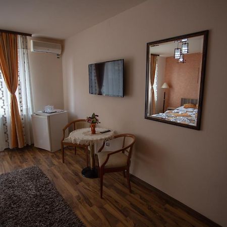 Casa Alex Hotel Targu Jiu Ngoại thất bức ảnh