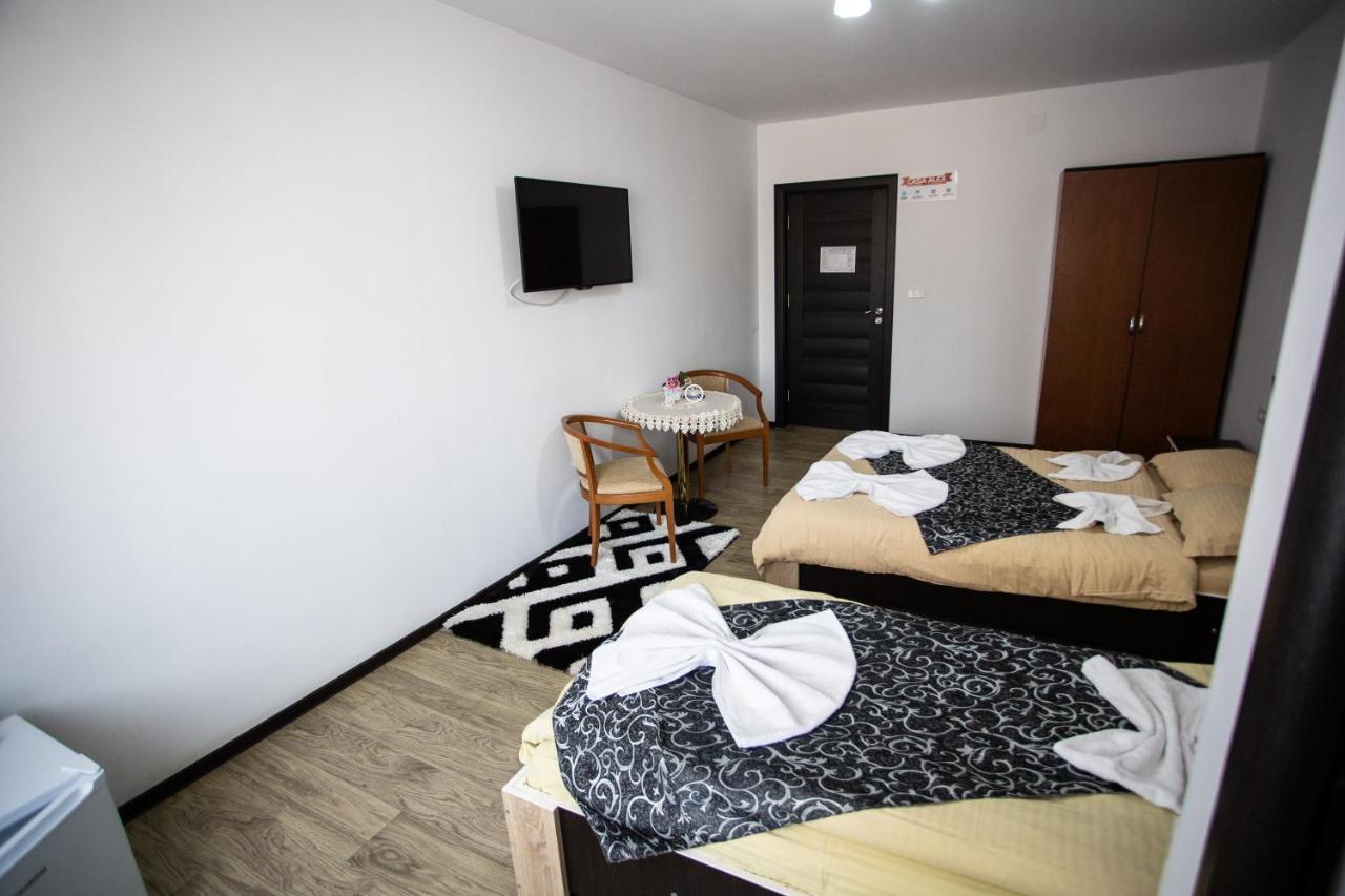 Casa Alex Hotel Targu Jiu Ngoại thất bức ảnh